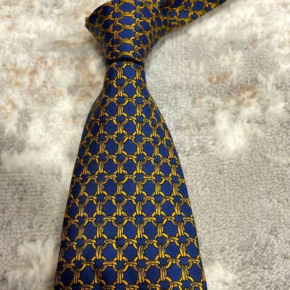 Brooks Brothers Other - Beautiful Brooks Brothers Classic Chain Pattern Tie